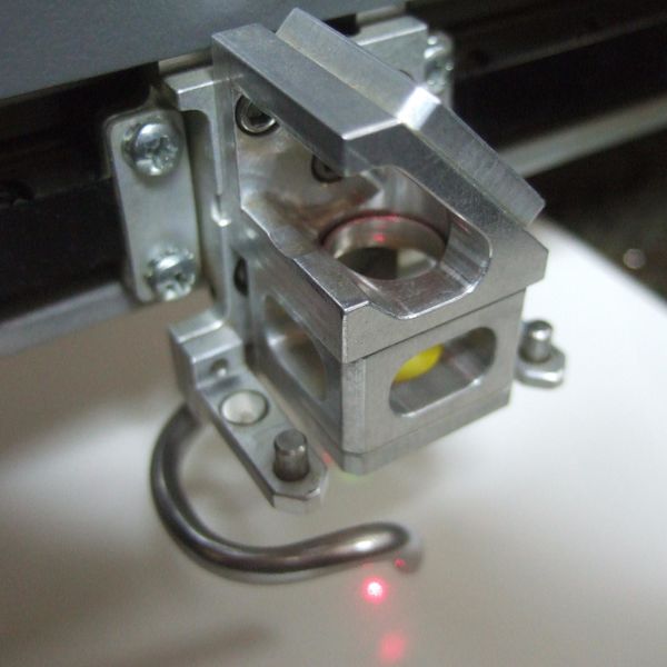 レーザーによるゴムのカットもご対応いたします