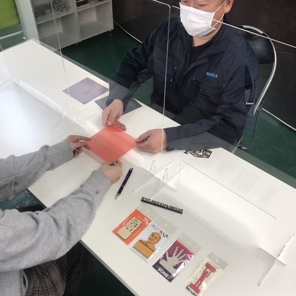 新型コロナウイルス飛沫対策アクリルパーテーションの製造販売を始めました。